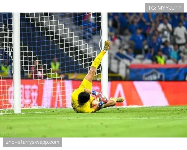 封堵射门自然碰撞尺度 裁判给予防守自由度传统